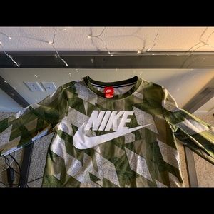 Nike - long sleeve camouflage shirt